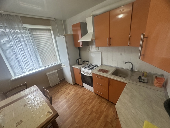 
   Продам 2-комнатную, 54 м², 339-й Стрелковой Дивизии ул, 17/3

. Фото 1.