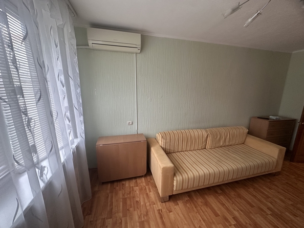 
   Продам 2-комнатную, 54 м², 339-й Стрелковой Дивизии ул, 17/3

. Фото 4.