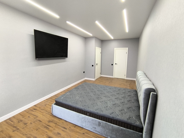 
   Продам 1-комнатную, 46 м², Левобережная ул, 6

. Фото 4.