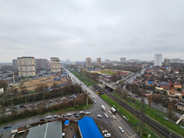 
   Продам 3-комнатную, 82.5 м², Нансена ул, 93с1

. Фото 6.