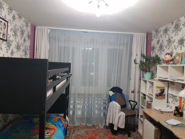 
   Продам 3-комнатную, 64 м², Грисенко ул, 21

. Фото 4.