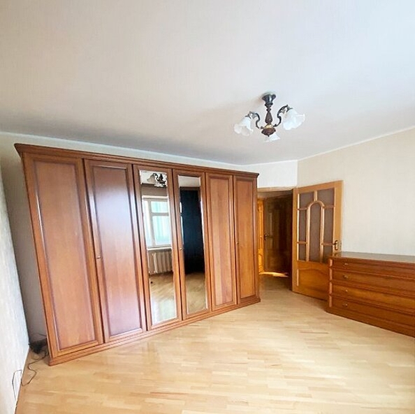 
   Продам 3-комнатную, 85 м², Города Волос ул, 135/136

. Фото 3.