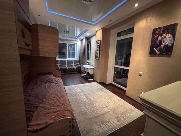 
   Продам 2-комнатную, 74 м², Города Волос ул, 45/175

. Фото 3.