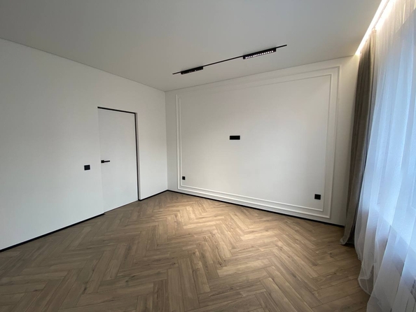 
   Продам 2-комнатную, 63 м², Берберовская ул, 9

. Фото 12.