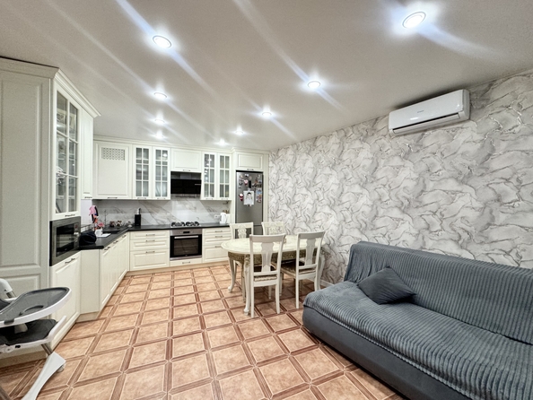 
   Продам дом, 140 м², Аксай

. Фото 1.