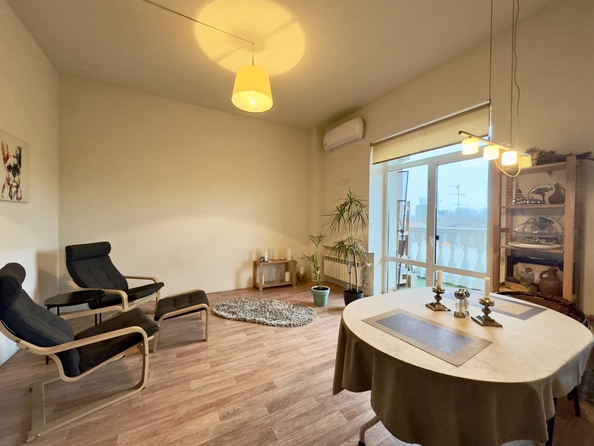 
   Продам 3-комнатную, 83.8 м², 20-я улица ул, 13

. Фото 3.