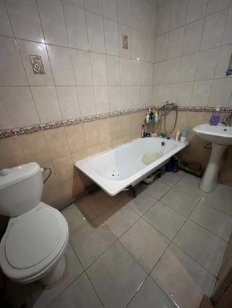 
   Продам 1-комнатную, 32 м², Батуринская ул, 1

. Фото 5.