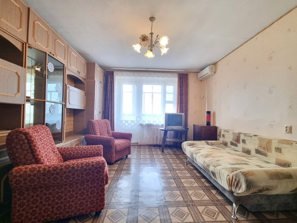 
   Продам 1-комнатную, 35.8 м², 18-я улица ул, 69

. Фото 2.