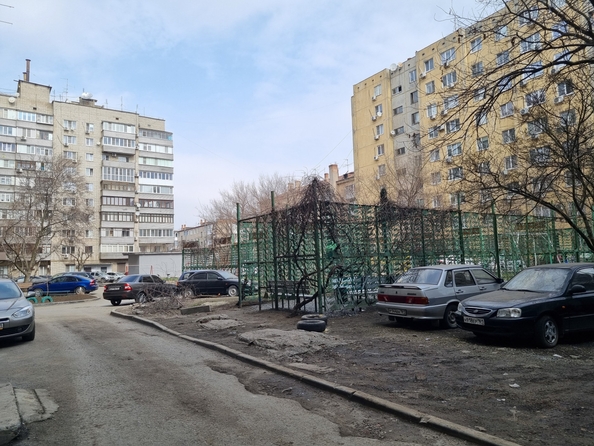 
   Продам 1-комнатную, 35.8 м², 18-я улица ул, 69

. Фото 13.