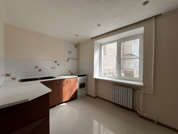 
   Продам 4-комнатную, 83 м², 40-летия Победы пр-кт, 37

. Фото 4.