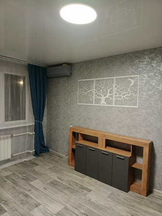 
   Продам 1-комнатную, 32 м², Днепропетровская ул, 2

. Фото 1.