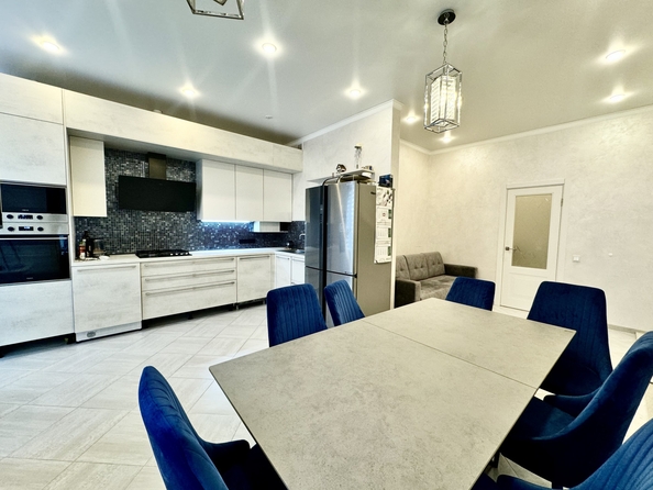 
   Продам 2-комнатную, 78 м², Карла Либкнехта ул, 112

. Фото 1.