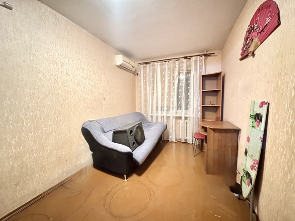 
   Продам 3-комнатную, 61.1 м², 40-летия Победы пр-кт, 63

. Фото 2.