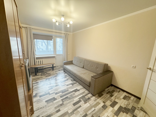 
   Продам 2-комнатную, 45 м², Ларина ул, 15

. Фото 3.