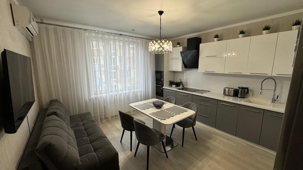 
   Продам 2-комнатную, 74 м², Солженицына пр-кт, 21

. Фото 1.
