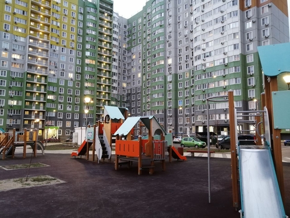 
   Продам 3-комнатную, 74 м², Ткачева ул, 25

. Фото 10.