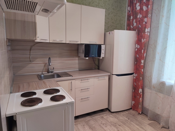 
   Продам 1-комнатную, 38 м², Жданова ул, 7/33

. Фото 5.