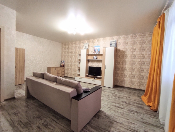 
   Продам 1-комнатную, 47 м², Крупской ул, 82/4

. Фото 1.