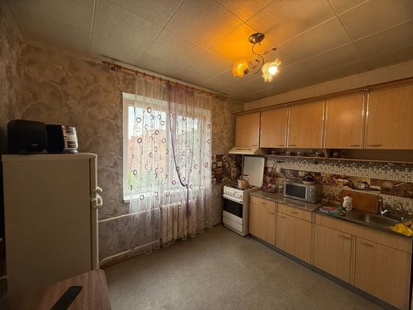 
   Продам 1-комнатную, 37.7 м², Еременко ул, 56/1

. Фото 3.