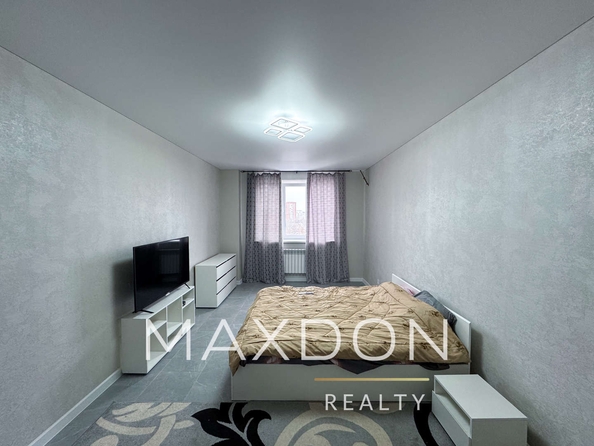 
   Продам 2-комнатную, 64 м², Комарова б-р, 1е

. Фото 19.