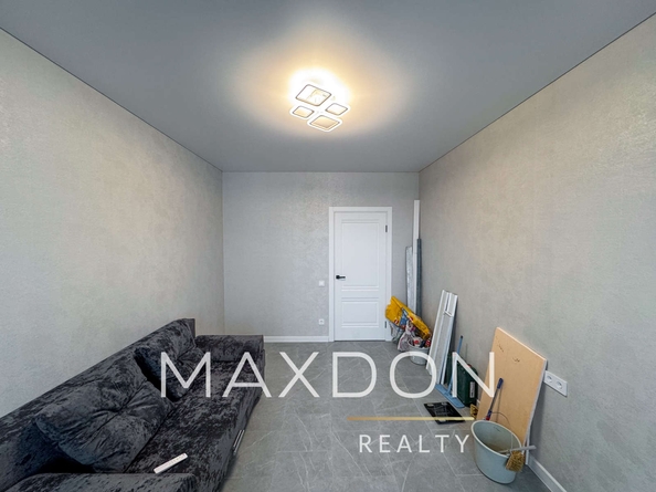 
   Продам 2-комнатную, 64 м², Комарова б-р, 1е

. Фото 21.