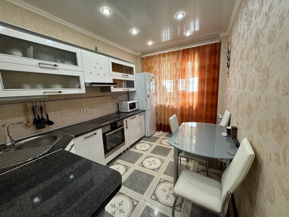 
   Продам 2-комнатную, 56 м², Извилистая ул, 11/1

. Фото 11.