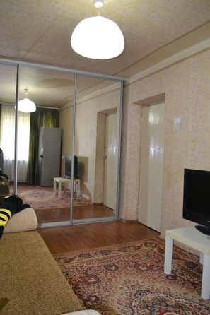 
   Продам 1-комнатную, 31 м², Стачки пр-кт, 5

. Фото 1.