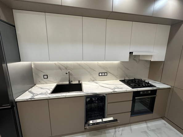 
   Продам 2-комнатную, 53 м², 40-летия Победы пр-кт, 111/3

. Фото 4.