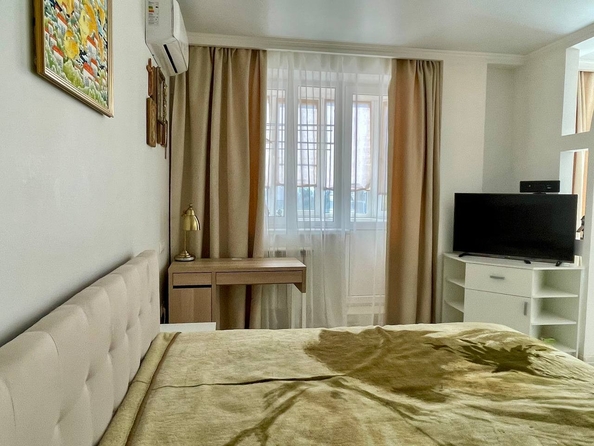 
   Продам 1-комнатную, 38 м², 2-я Володарского ул, 166/6

. Фото 2.