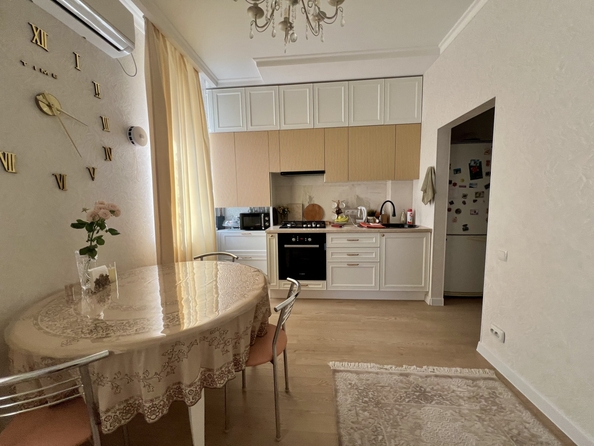 
   Продам 2-комнатную, 55 м², Строителей ул, 10/6

. Фото 3.
