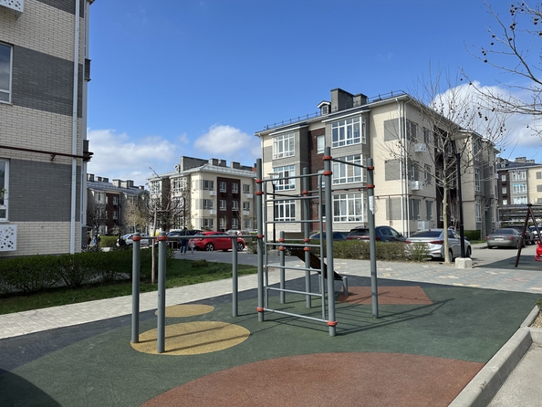 
   Продам 2-комнатную, 55 м², Строителей ул, 4к3

. Фото 15.