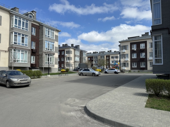 
   Продам 2-комнатную, 55 м², Строителей ул, 4к3

. Фото 16.