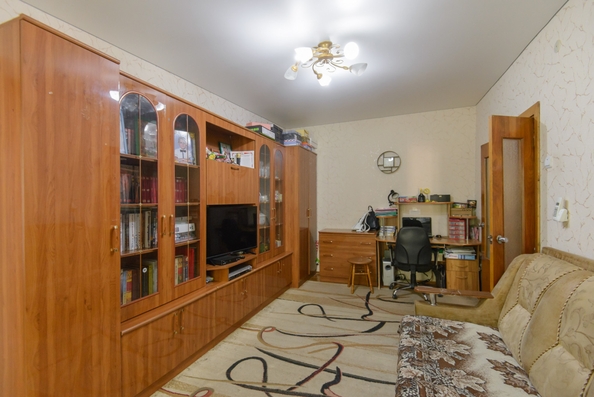 
   Продам 2-комнатную, 42.9 м², 1-й Конной Армии ул, 22

. Фото 2.