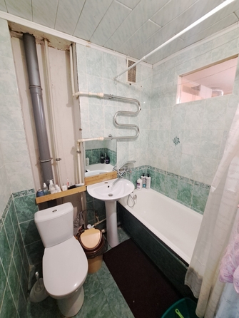 
   Продам 2-комнатную, 43 м², Днепропетровская ул, 1

. Фото 9.