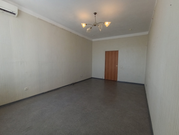 
   Продам 1-комнатную, 53.3 м², 26-го Июня ул, 20

. Фото 9.