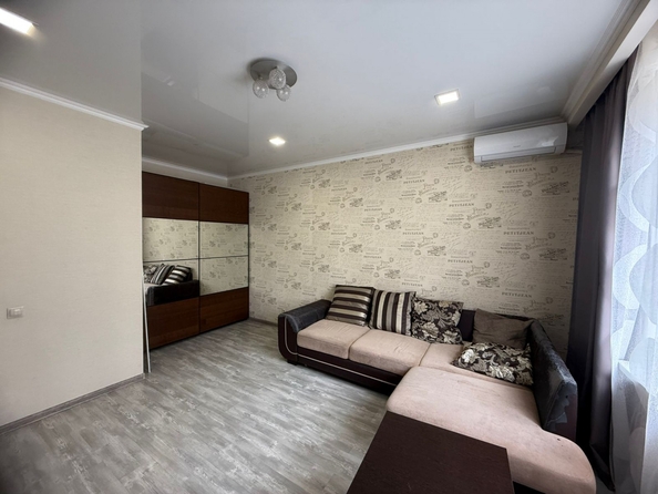 
   Продам 1-комнатную, 36.3 м², Еременко ул, 90/27

. Фото 2.