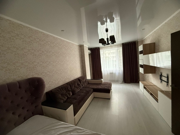 
   Продам 1-комнатную, 39.3 м², Извилистая ул, 21

. Фото 1.