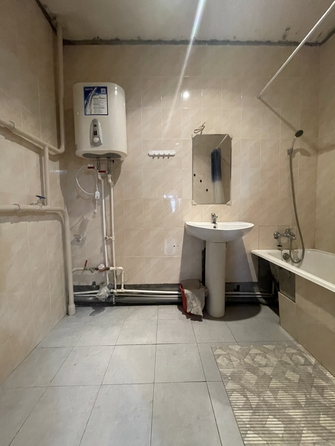 
  Продается 2-комн. квартира, 85 м², Комарова б-р, д. 16
. Фото 13.