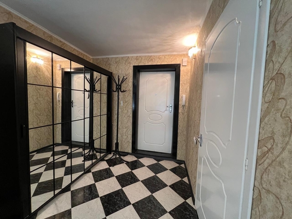 
  Продается 2-комн. квартира, 53.8 м², Нансена ул, д. 121
. Фото 6.