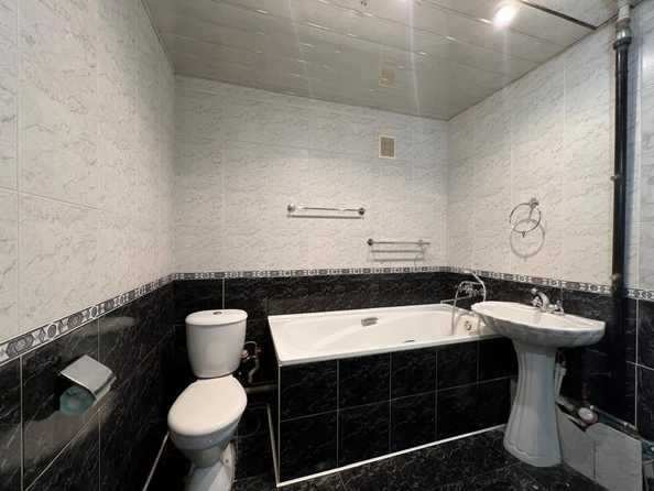 
  Продается 2-комн. квартира, 53.8 м², Нансена ул, д. 121
. Фото 14.