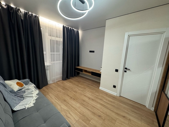 
  Продается 1-комн. квартира, 37 м², Зорге ул, д. 9
. Фото 4.
