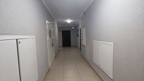 
  Продается 3-комн. квартира, 60 м², Жмайлова ул, д. 19
. Фото 9.