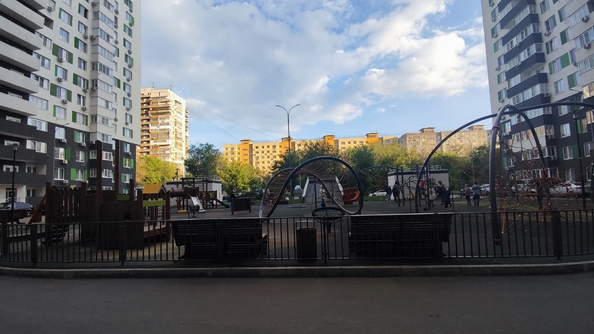 
  Продается 3-комн. квартира, 60 м², Жмайлова ул, д. 19
. Фото 14.