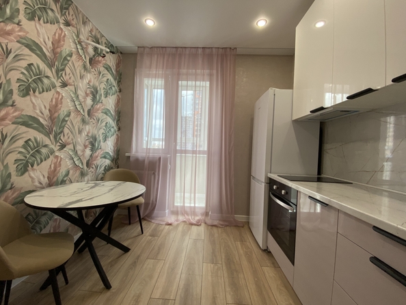 
  Продается 1-комн. квартира, 37 м², ЖК Западные Аллеи, литера 4.2
. Фото 3.