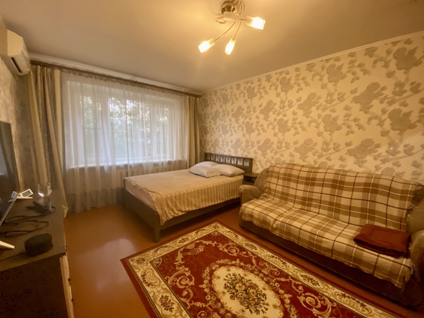 
  Продается 3-комн. квартира, 65 м², 40-летия Победы пр-кт, д. 85
. Фото 4.