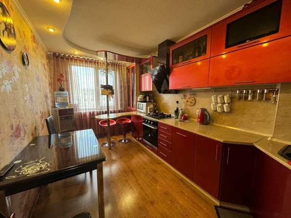 
  Продается 3-комн. квартира, 65.2 м², Зорге ул, д. 62
. Фото 9.