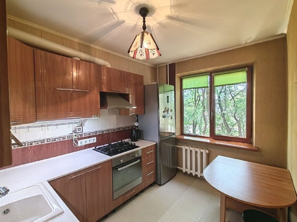 
  Продается 2-комн. квартира, 55 м², Малиновского ул, д. 76
. Фото 3.
