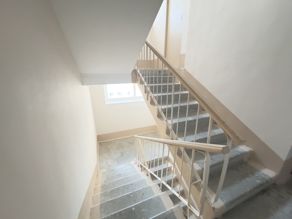 
  Продается 2-комн. квартира, 52.9 м², Коминтерна ул, д. 143
. Фото 10.