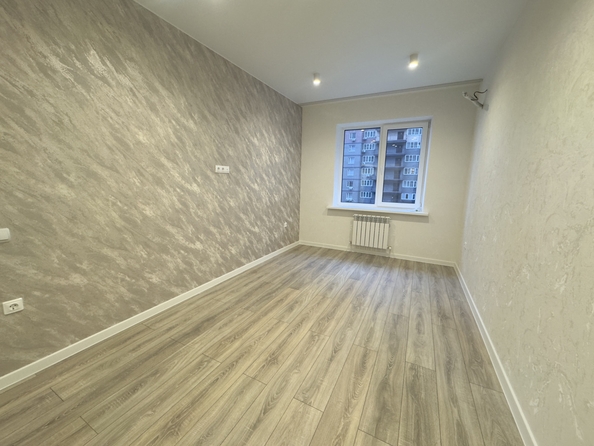
  Продается 1-комн. квартира, 33 м², Берберовская ул, д. 24
. Фото 3.