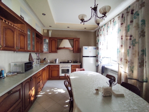 
  Продается дом, 380 м², поселок Янтарный
. Фото 2.